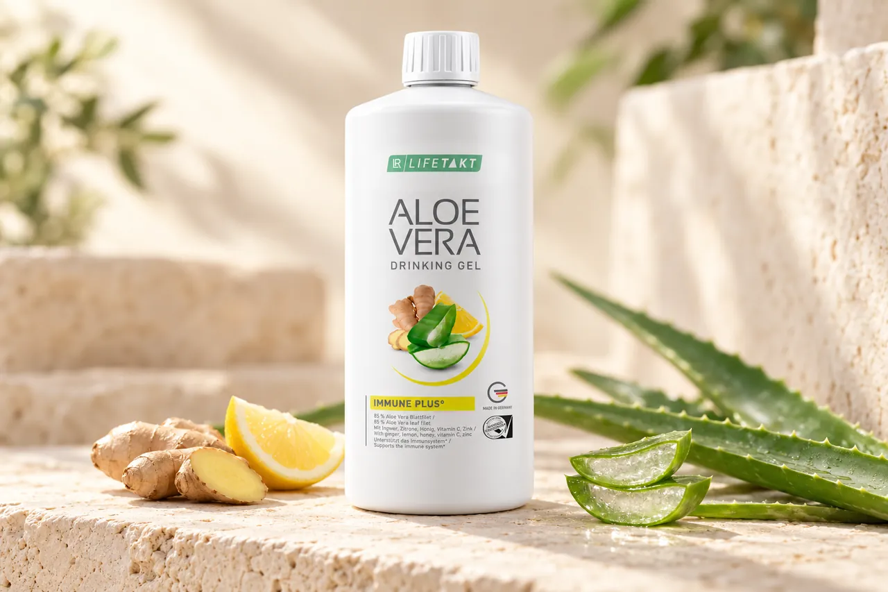 Aloe Vera Drinking Gel Immune Plus v ilustrační produktové fotografii